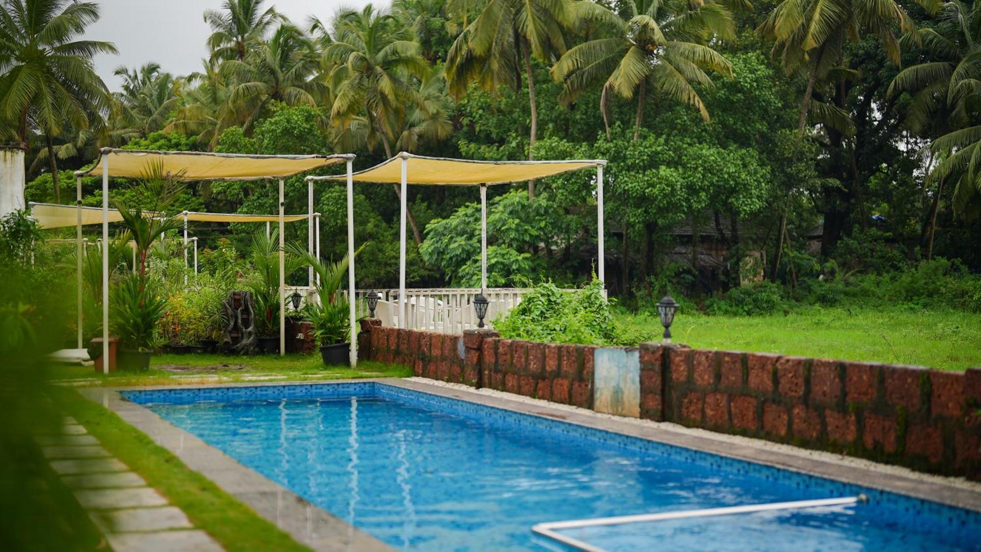 Whiteflower Resort Morjim Ngoại thất bức ảnh